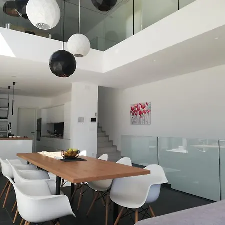 Diva Villa *